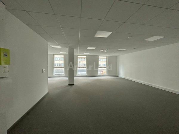 BUREAUX à LOUER de 185 m²