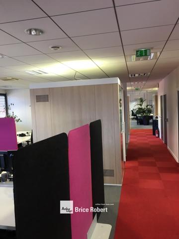 Bureaux à louer à Saint-Priest environnement verdoyant accès autoroute A43