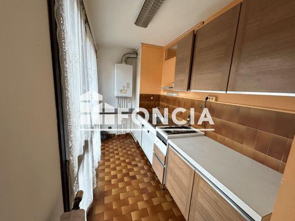 Location Studio 32.8 m² - 9 TER RUE DE NEW YORK Grenoble 38000