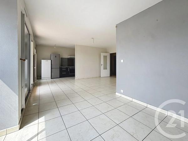 Appartement à vendre  4 pièces - 73,74 m 2   LE PETIT QUEVILLY  - 76