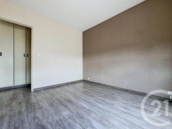 Appartement à vendre  4 pièces - 73,74 m 2   LE PETIT QUEVILLY  - 76