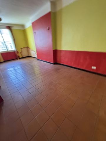 Draguignan (83300) Draguignan idéal investisseur - Fort potentiel de division - Appartement type 5/6 pièces