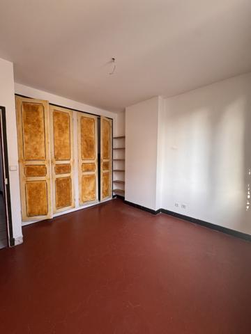 Draguignan (83300) Draguignan idéal investisseur - Fort potentiel de division - Appartement type 5/6 pièces