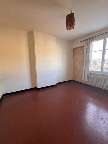 Draguignan (83300) Draguignan idéal investisseur - Fort potentiel de division - Appartement type 5/6 pièces