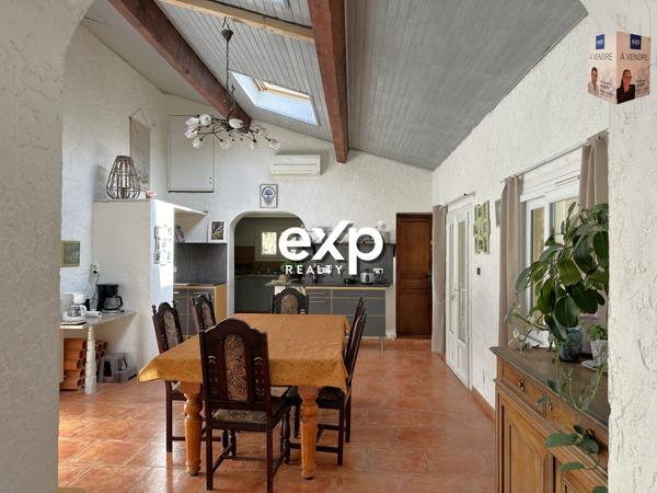 Exceptionnelle propriété de 366 m² composée de 4 habitations indépendantes avec piscine et jacuzzi à Pignans (83790).