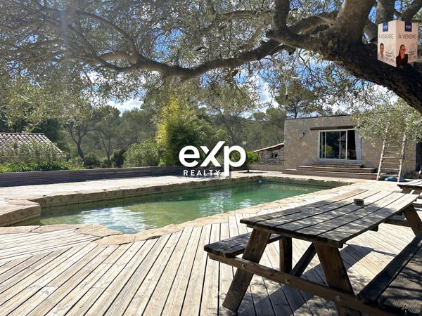 Exceptionnelle propriété de 366 m² composée de 4 habitations indépendantes avec piscine et jacuzzi à Pignans (83790).