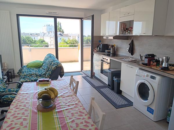 Résidence récente, proche commodités