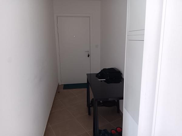 Résidence récente, proche commodités