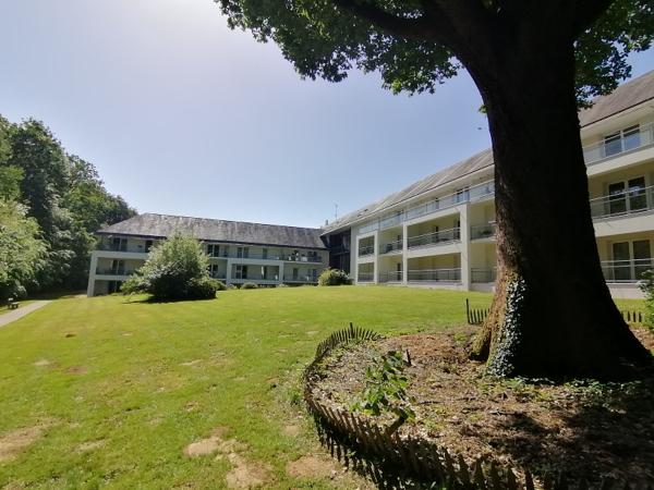 BAGNOLES DE L'ORNE (61140) , DANS UNE RESIDENCE SENIORS,  Station thermale,   appartement 1 pièce, 30  m2 environ, PRIX 75 000  honoraires 7,14% inclus à la charge de l'acquéreur soit 70 000  hors honoraires