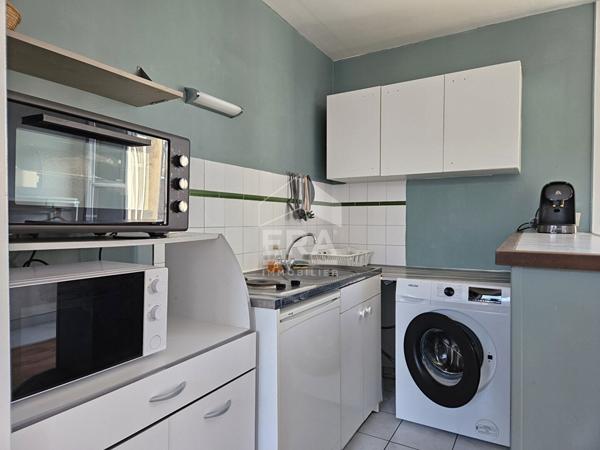 Grand studio meublé dans une rue calme au centre de Rouen