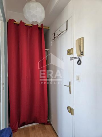 Grand studio meublé dans une rue calme au centre de Rouen