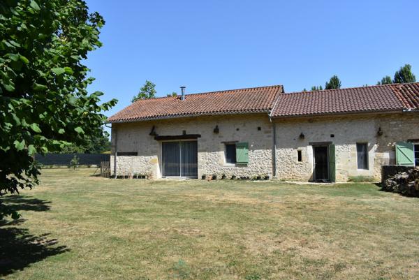 PROPRIETE DE CHARME ACCES DIRECT RIVIERE PROCHE DE PERIGUEUX
