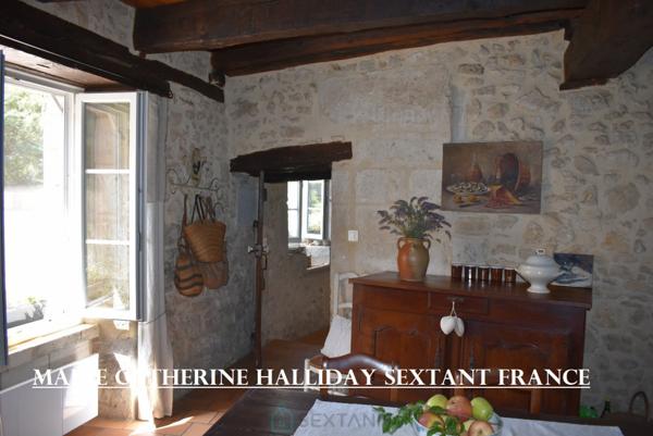 PROPRIETE DE CHARME ACCES DIRECT RIVIERE PROCHE DE PERIGUEUX