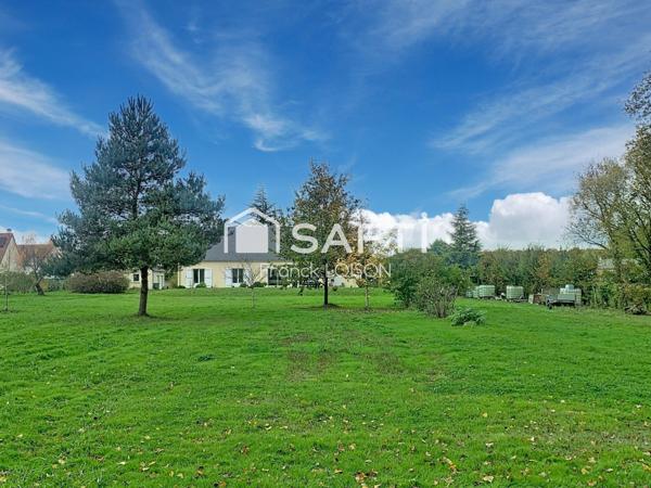 Pour les amoureux d’espace et de verdure : maison de 2017 sur 9 350 m² de terrain.