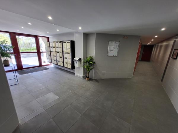 Toulouse Basso CamboT2 (50 m2)  Parking Loggia Cave