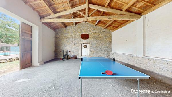 Proche Carcassonne, MINERVOIS, grande maison de charme parfaite pour projet touristique....