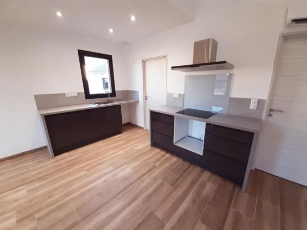 Maison contemporaine de type T3 en BBC