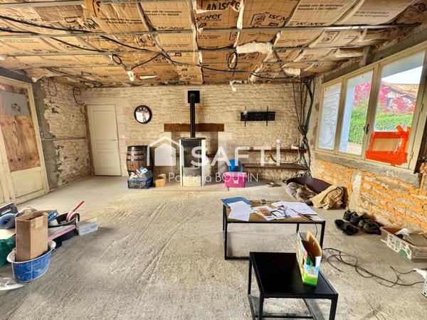 ENSEMBLE DE DEUX MAISONS A FINIR DE RÉNOVER AUX PORTES DE MELLE