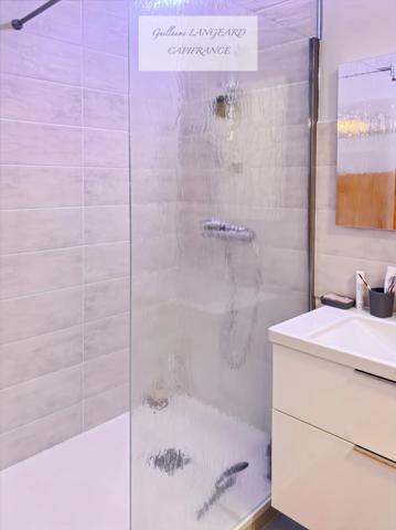 OYONNAX - APPARTEMENT T3 - 69 m2 - PARKING PRIVATIF