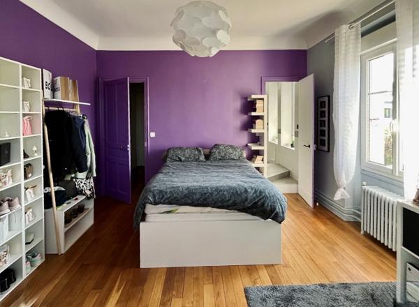 Loriol-sur-Drôme (26270) Maison de maître 1907 - centre Loriol-sur-Drôme - 330 m² - terrain 1 400 m² - piscine – terrasse 60 m² - stati