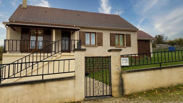Pavillon à vendre 3 chambres, sous-sol et Jardin à PACY SUR ARMANCON (89)