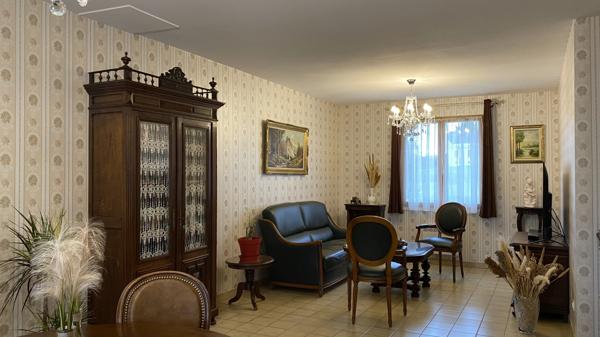 Pavillon à vendre 3 chambres, sous-sol et Jardin à PACY SUR ARMANCON (89)