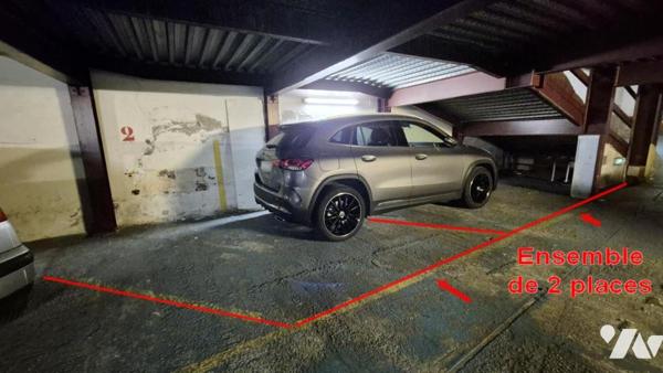 Gubernatis / Proche Vieille Ville – Deux emplacements de stationnement.