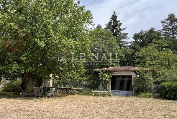 Authentique logis du XVIIIe siècle dans la Vallée du son en Charente