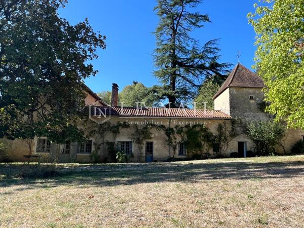 Authentique logis du XVIIIe siècle dans la Vallée du son en Charente