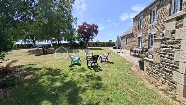 Propriété équestre de caractère – Maison en pierre de 208 m² avec installations complètes sur un terrain clos de 10 414 m²
Amoureux des chevaux et de la nature, découvrez cette magnifique propriété alliant charme, espace et fonctionnalité.

Cette authentique maison en pierre d'environ 190 m² offre de beaux volumes, une belle luminosité et un agencement idéal pour une vie de famille.
Au rez-de-chaussée, vous découvrirez une superbe pièce de vie de 65 m², baignée de lumière, comprenant une cuisine aménagée et équipée ouverte sur la salle à manger et le salon. Cet espace chaleureux est agrémenté d'un poêle à bois, suite parentale de 20 m², buanderie de 20 m² ainsi qu'un WC indépendant complètent ce niveau.
Au premier étage, un vaste dégagement dessert trois belles chambres, dont une avec sa salle d'eau privative, une spacieuse salle de bains de 10 m² équipée d'une baignoire et d'une douche, un WC indépendant, grenier aménageable.
Au deuxième étage, sous les combles, deux belles chambres viennent compléter l'ensemble.

À l'extérieur, les passionnés d'équitation seront séduits par des installations équestres de qualité comprenant :
- un manège couvert d'environ 420 m² 
- 6 boxes/sellerie avec mezzanine 
- une carrière d'environ 2 500 m² 
- deux dépendances offrant de nombreuses possibilités de stockage ou d'aménagement.

L'ensemble est implanté sur un magnifique terrain clos et paysagé de 10 414 m², soigneusement entretenu. 

Les atouts
Maison en pierre de caractère d'environ 208 m2
6 chambres
Pièce de vie de 65 m² avec cuisine ouverte et poêle à bois.
Suite parentale au rez-de-chaussée
Maison économe en énergie avec un classement en C au DPE
Installations équestres  
Etat irréprochable 
Cadre de vie privilégié 
A proximité : chemins de bocage qui mènent vers la Butte de Grosmont et la vallée de la Vire (réseau de chemins creux, de pistes agricoles et de passages boisés). 

Situation géographique : 
- 4 minutes d'un bourg toutes commodités (écoles/commerces/pôle santé/pharmacie) - LA GRAVERIE 14350, 
- 6 km de VIRE 14500 (gare SNCF - PARIS/GRANVILLE), 10 de l'autoroute (A84 - CAEN/RENNES), 30 de ST LO 50000,
- 45 minutes de CAEN, 55 de GRANVILLE, 
- PARIS à 280 km

Une propriété rare, idéale pour une famille, des cavaliers ou le développement d'une activité équestre, alliant le charme de l'ancien à des équipements de qualité dans un cadre de vie privilégié.
Un bien d'exception à découvrir sans tarder !