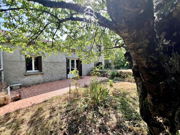 Maison
                                                                                                                                                                                                                                                                                                                        6 pièce(s)                                                                                                                                                                                                          3 chambre(s)                                                                                                                                                                                                          130  m²