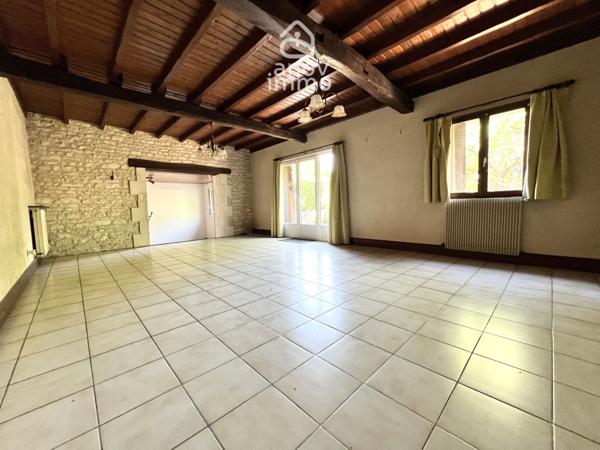 Maison
                                                                                                                                                                                                                                                                                                                        6 pièce(s)                                                                                                                                                                                                          3 chambre(s)                                                                                                                                                                                                          130  m²
