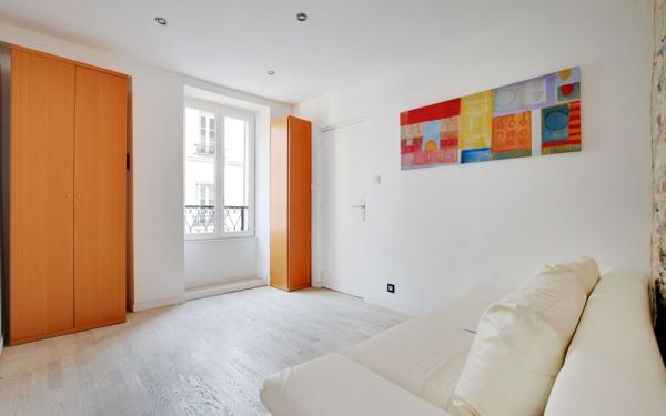 Immeuble à vendre    8 pièces • 107 m2 Paris 15