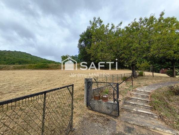 Maison 3 chambres, double garage et jardin – prête à vivre !