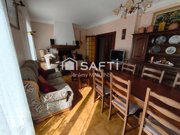 Maison 3 chambres, double garage et jardin – prête à vivre !