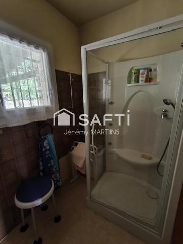 Maison 3 chambres, double garage et jardin – prête à vivre !