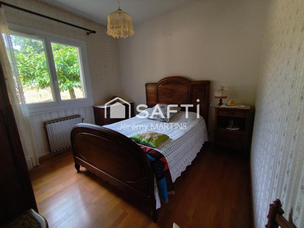 Maison 3 chambres, double garage et jardin – prête à vivre !