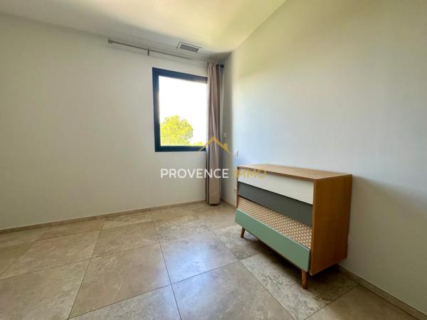 Salon-de-Provence (13300) Maison contemporaine familiale de 161m2 - quartier Val de Cuech - vue imprenable