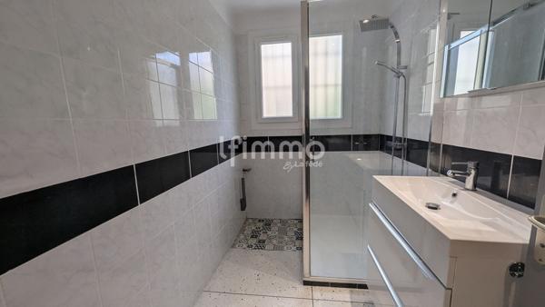 Arceaux/Agriculture : T4 de 74 m²+ 2 garages fermés