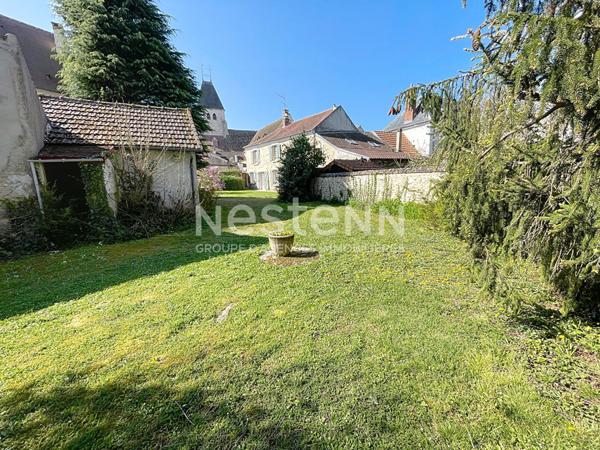 A vendre Maison de 6 pièces de 183 m² à Plaisir - Quartier centre ville-village