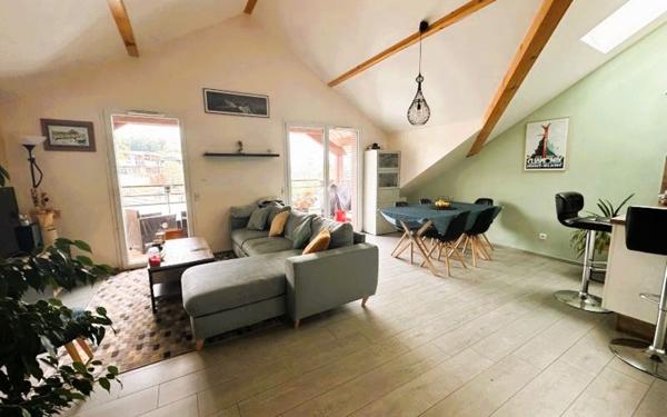 Appartement à vendre    4 pièces • 74 m2 Groisy