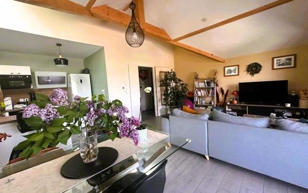 Appartement à vendre    4 pièces • 74 m2 Groisy