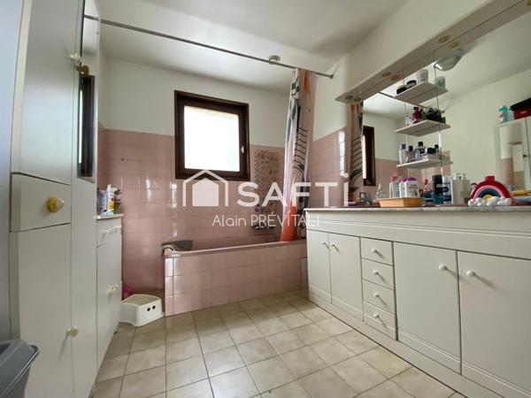 Vue dégagée, terrain 987 m²