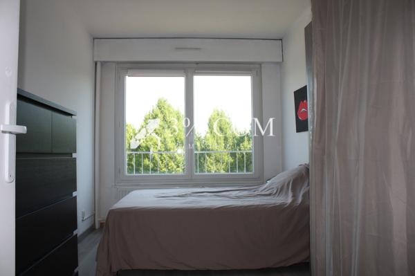 Appartement
                                                                                                                                                                                                                                                                                                                        4 pièce(s)                                                                                                                                                                                                          3 chambre(s)                                                                                                                                                                                                          84  m²