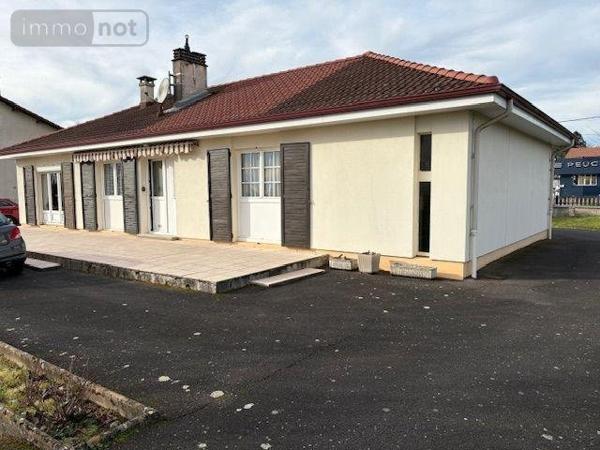 Maison individuelle à vendre à Rochechouart en Haute-Vienne (87600), ref : 14757/195