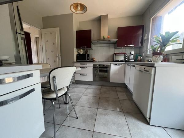 Maison à vendre |  Saint-Amand-Montrond |  5 pièces | 146 m²