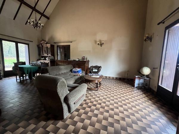 Maison à vendre |  Saint-Amand-Montrond |  5 pièces | 146 m²