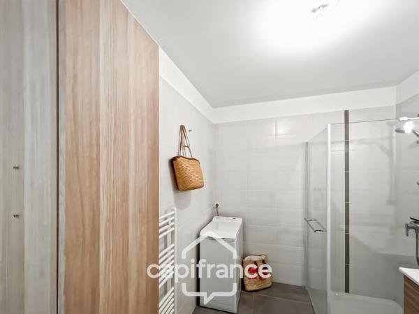 Appartement à vendre 1 pièces BORMES LES MIMOSAS (83), résidence standing, Terrasse sud + PARKING COUVERT + CAVE