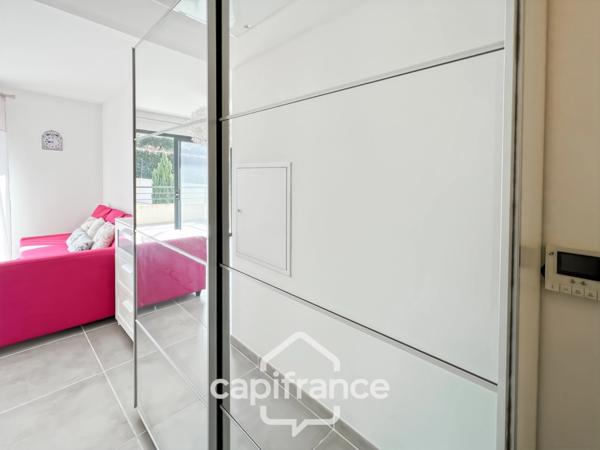 Appartement à vendre 1 pièces BORMES LES MIMOSAS (83), résidence standing, Terrasse sud + PARKING COUVERT + CAVE