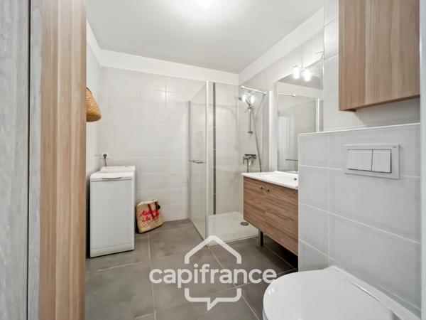 Appartement à vendre 1 pièces BORMES LES MIMOSAS (83), résidence standing, Terrasse sud + PARKING COUVERT + CAVE